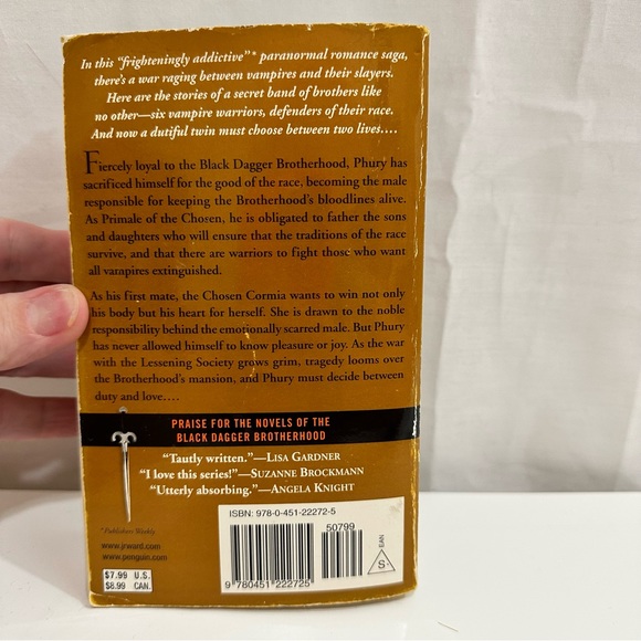 Lover Enshrined: A Novel of the Black Dagger Brotherhood by J.R. Ward Book 6 - Picture 3 of 4